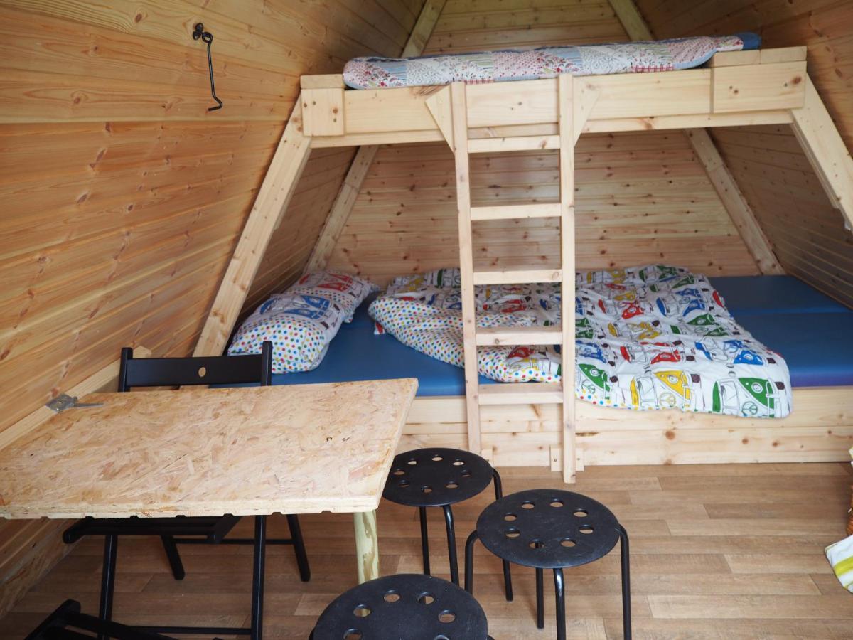 Carrowmena School House & Glamping 2*