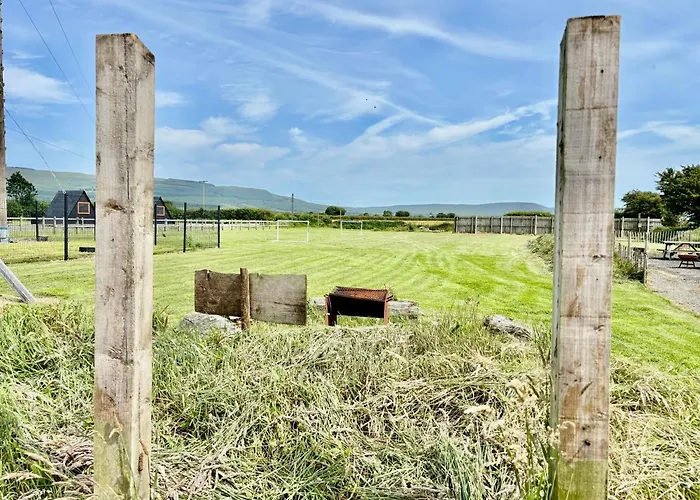 Carrowmena School House & Glamping