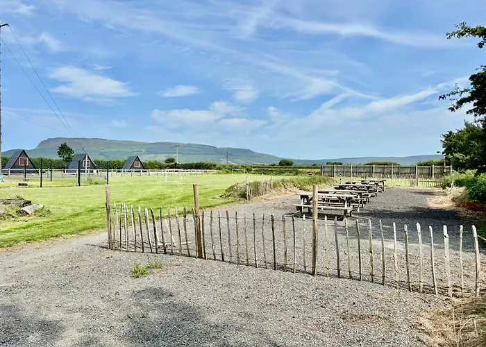 Carrowmena School House & Glamping