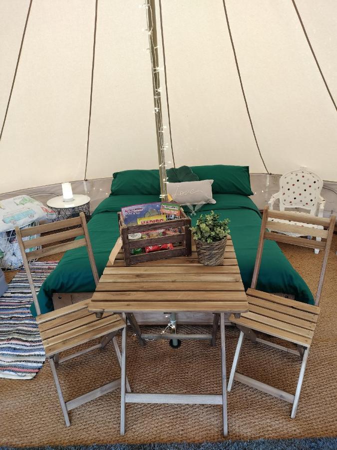 Carrowmena School House & Glamping Ferienpark Limavady